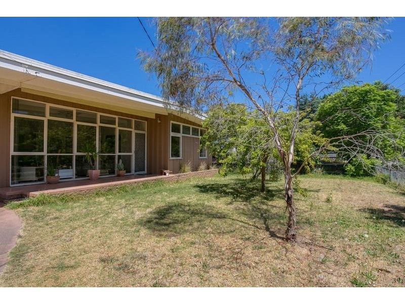51 Cootamundra Ave, Rosebud West VIC 3940