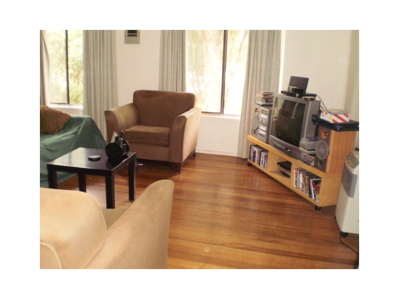 11 Hamilton Street, Safety Beach VIC 3936