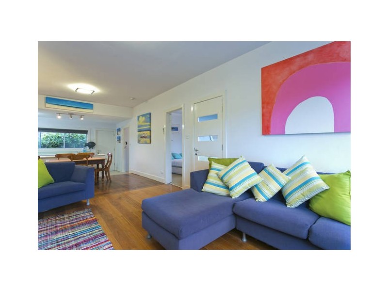 2 Second Ave, Rosebud VIC 3939