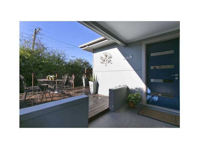 2 Second Ave, Rosebud VIC 3939