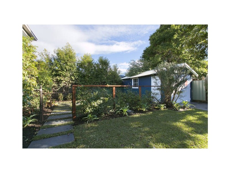 2 Second Ave, Rosebud VIC 3939