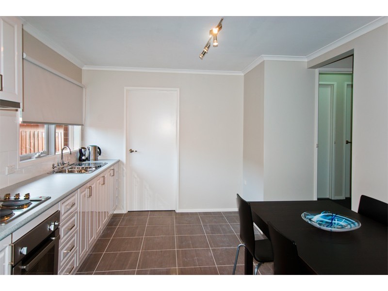 6 Cain St, Rosebud West VIC 3940