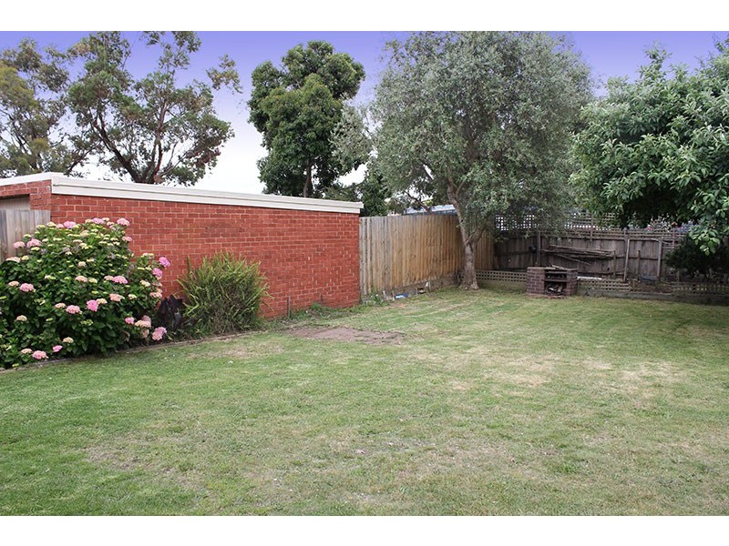 6 Cain St, Rosebud West VIC 3940