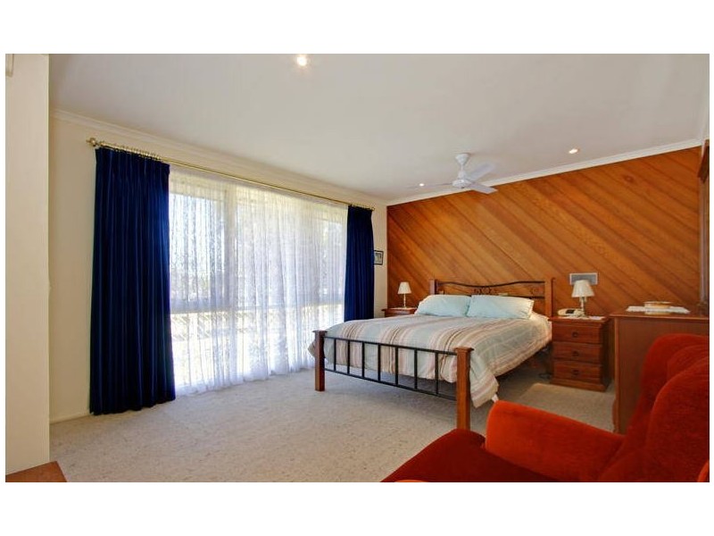 16 Tern Avenue, Rosebud West VIC 3940