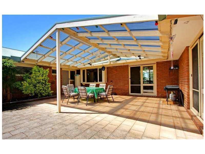 16 Tern Avenue, Rosebud West VIC 3940