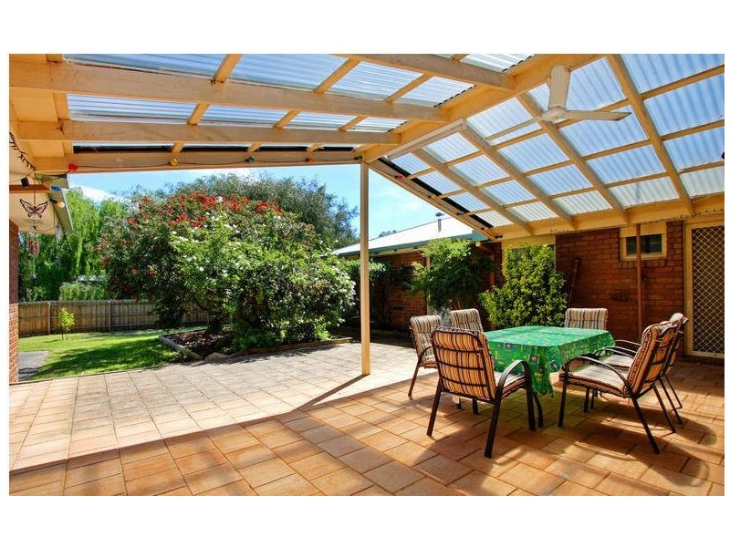 16 Tern Avenue, Rosebud West VIC 3940