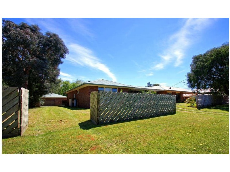 16 Tern Avenue, Rosebud West VIC 3940