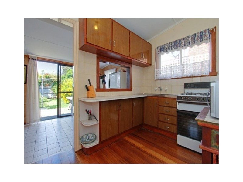 101 Third Avenue, Rosebud VIC 3939