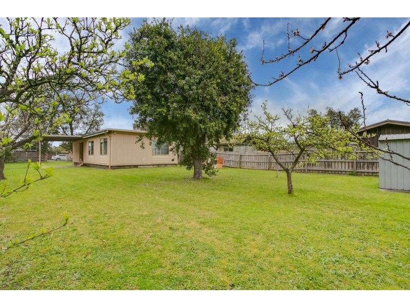 12 Russell St, Tootgarook VIC 3941