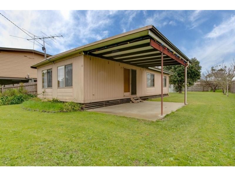 12 Russell St, Tootgarook VIC 3941