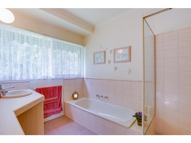 65 Banksia Place, Rosebud VIC 3939