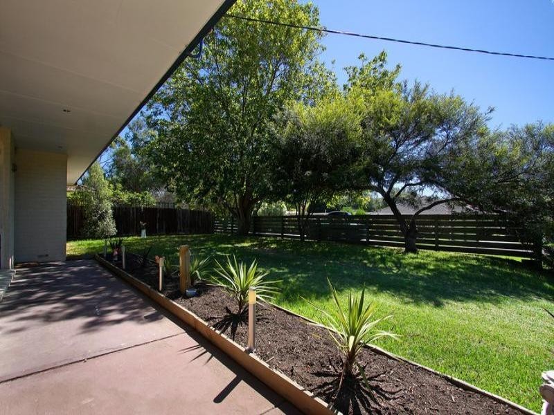 43 Sunningdale Road, Rosebud VIC 3939