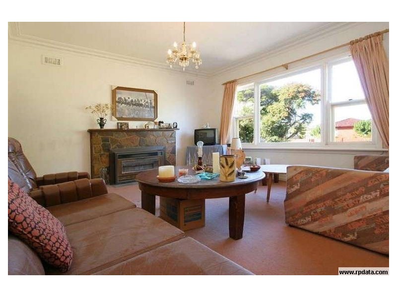 24 Capel Ave, Rosebud West VIC 3940