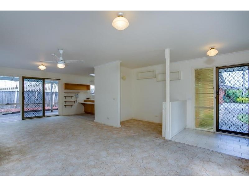 2/239 Jetty Rd, Rosebud VIC 3939