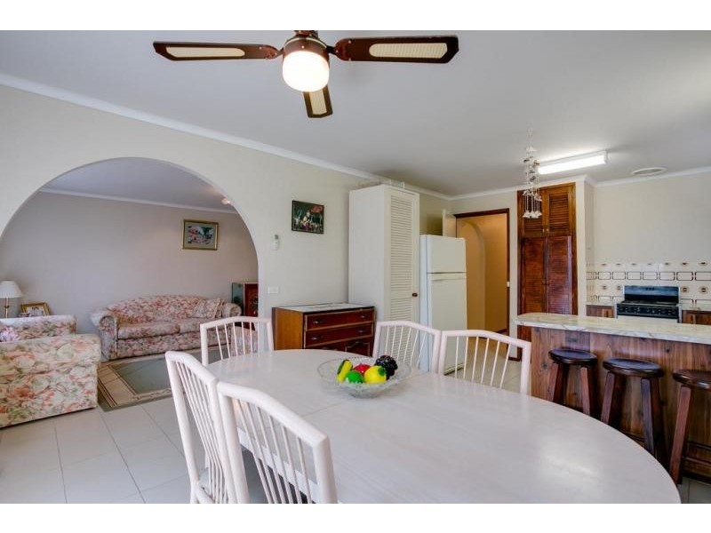 19 Kingfisher Ave, Rosebud West VIC 3940