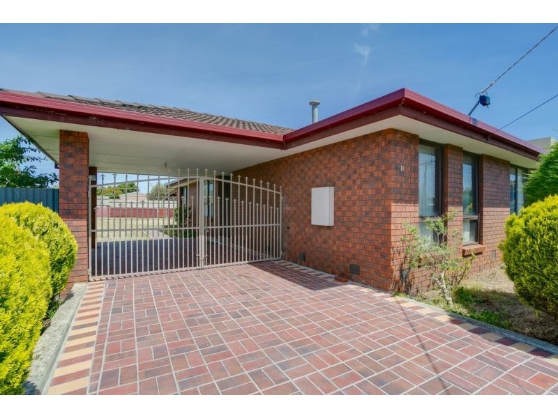 19 Kingfisher Ave, Rosebud West VIC 3940