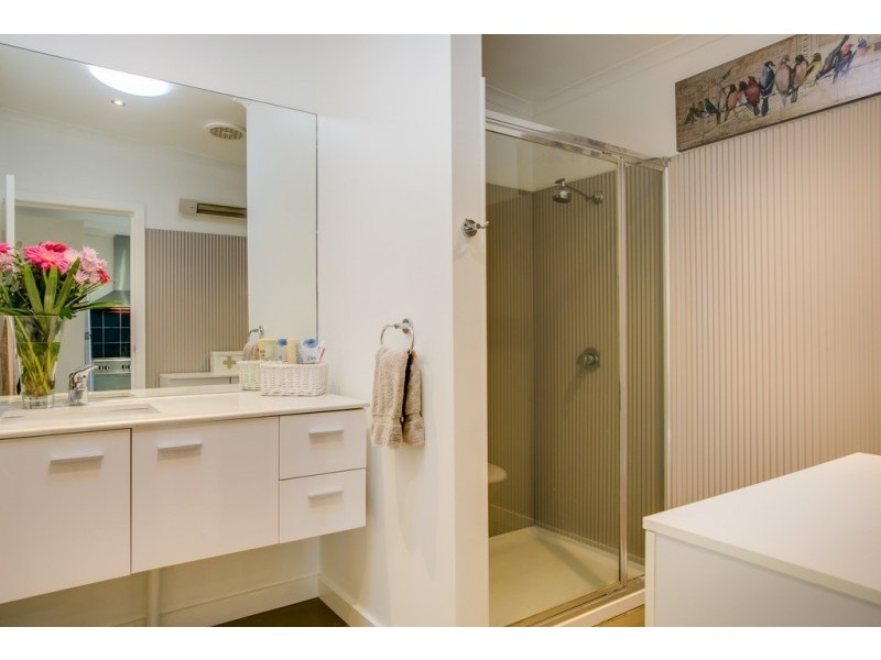 1/3 Wattle Gve, Mccrae VIC 3938