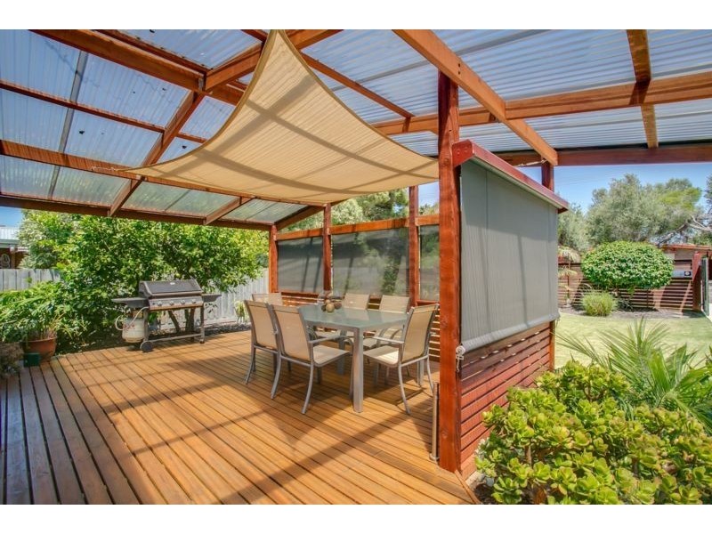 97 Ocean Street, Rosebud VIC 3939