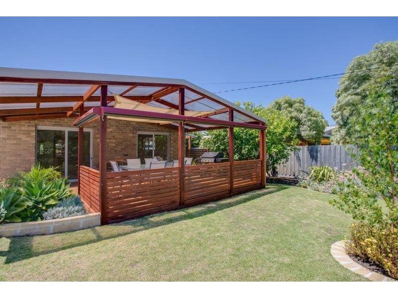 97 Ocean Street, Rosebud VIC 3939
