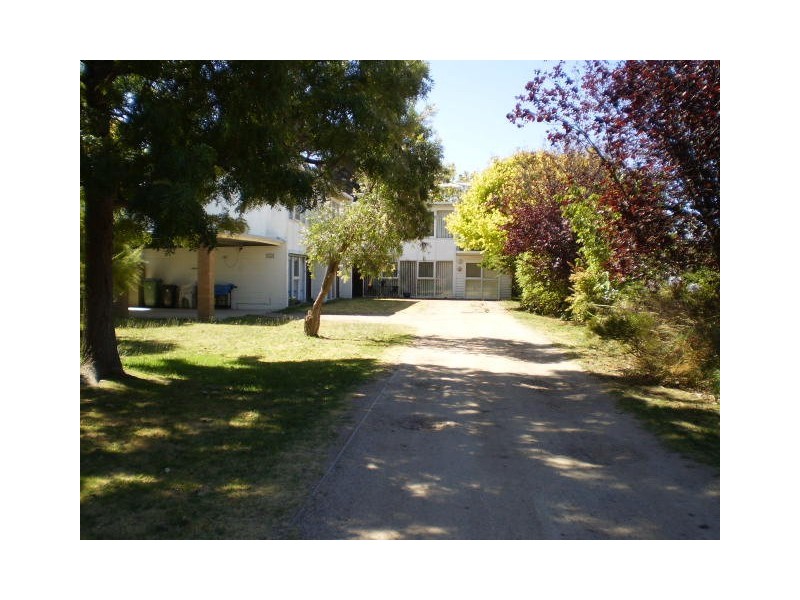 2/38 Rosemore Rd, Rosebud VIC 3939