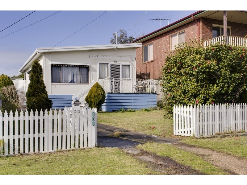 101 Third Avenue, Rosebud VIC 3939