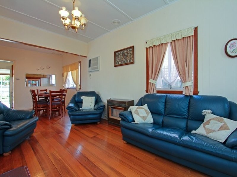 101 Third Avenue, Rosebud VIC 3939