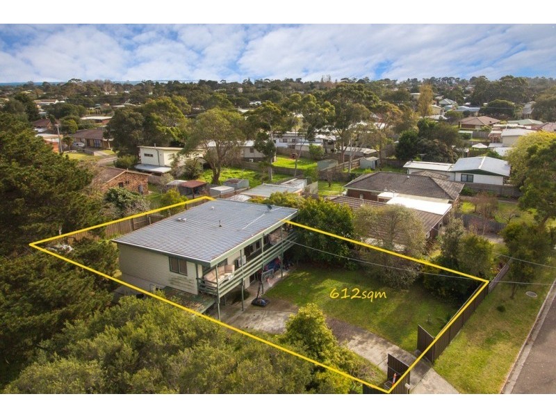 52 Cootamundra Ave, Rosebud West VIC 3940