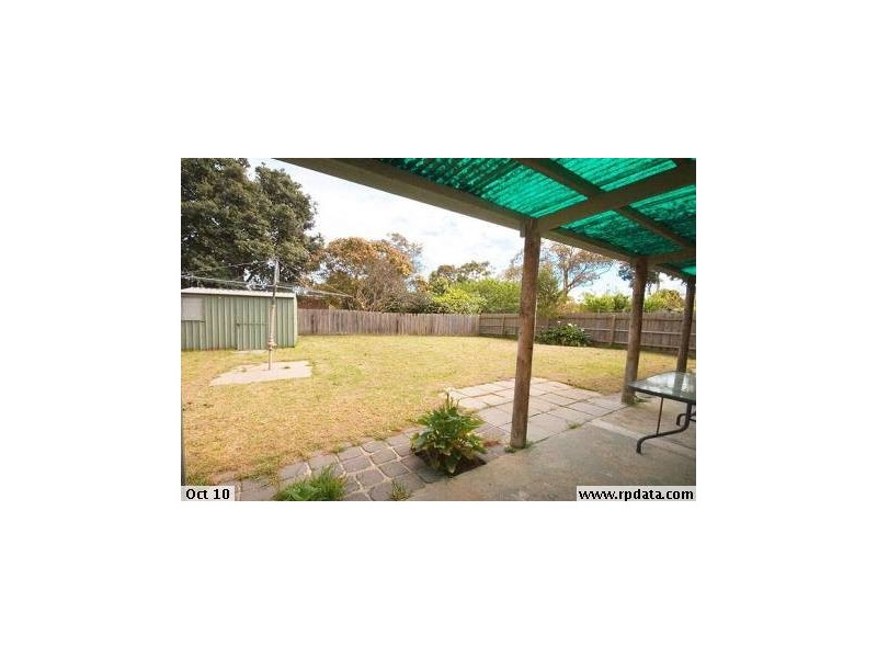 52 Cootamundra Ave, Rosebud West VIC 3940