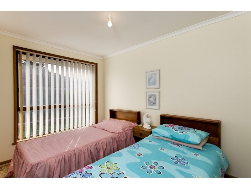 2/9 Chatfield Ave, Rosebud West VIC 3940