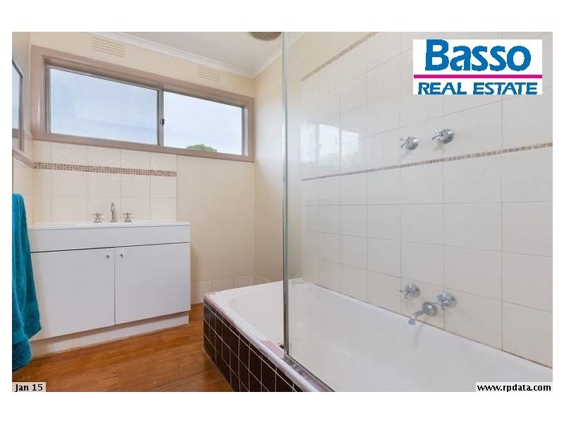 13 Hakea Street, Rosebud West VIC 3940