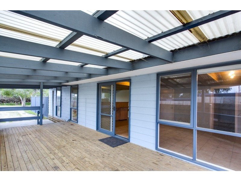 65 Swans Way, Rosebud West VIC 3940