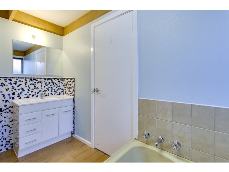 65 Swans Way, Rosebud West VIC 3940