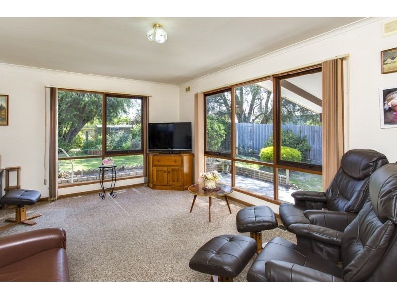 4 Guest St, Tootgarook VIC 3941