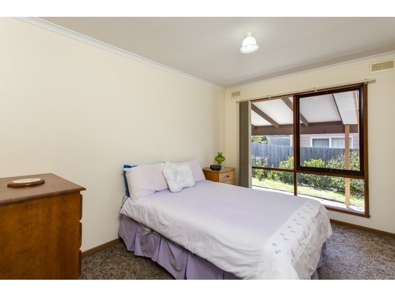 4 Guest St, Tootgarook VIC 3941