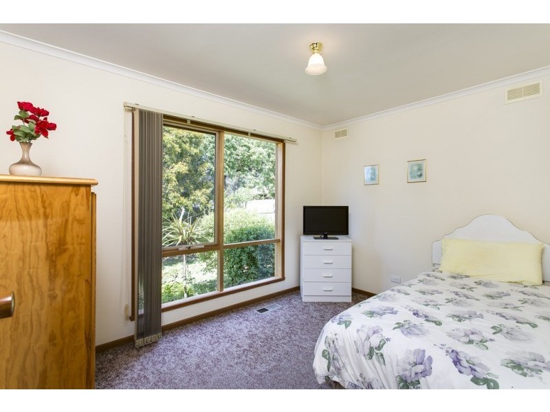 4 Guest St, Tootgarook VIC 3941