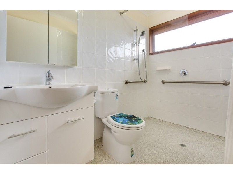 4 Guest St, Tootgarook VIC 3941