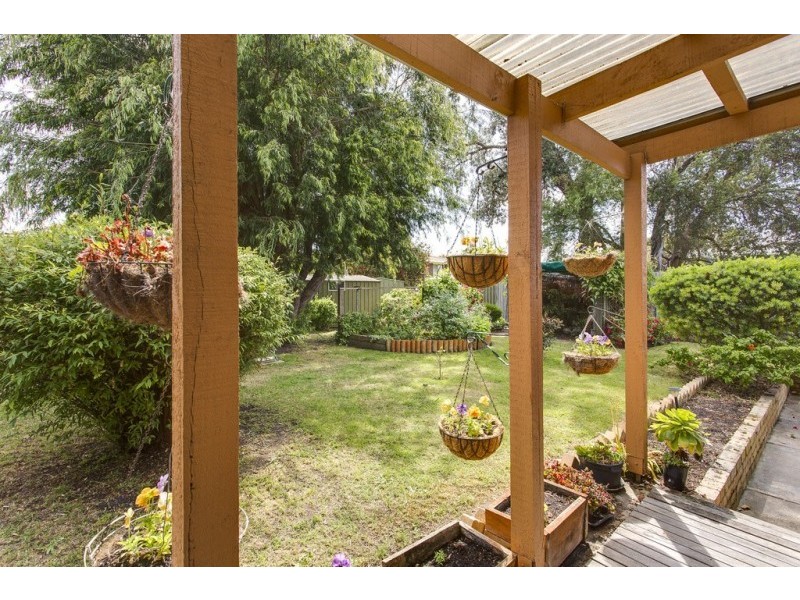 4 Guest St, Tootgarook VIC 3941