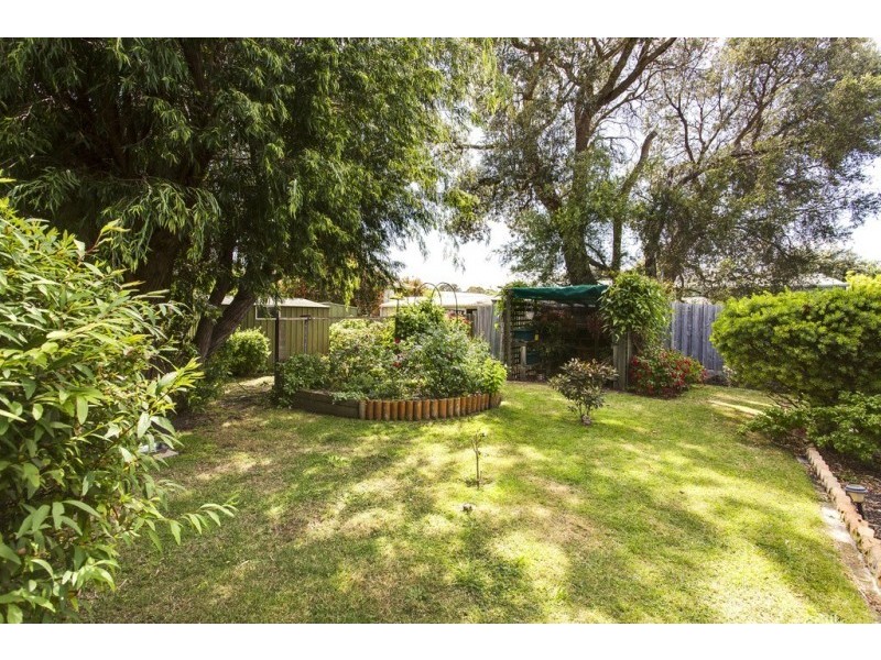 4 Guest St, Tootgarook VIC 3941
