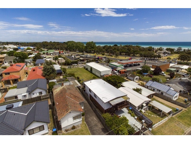 12 Fifth Ave, Rosebud VIC 3939