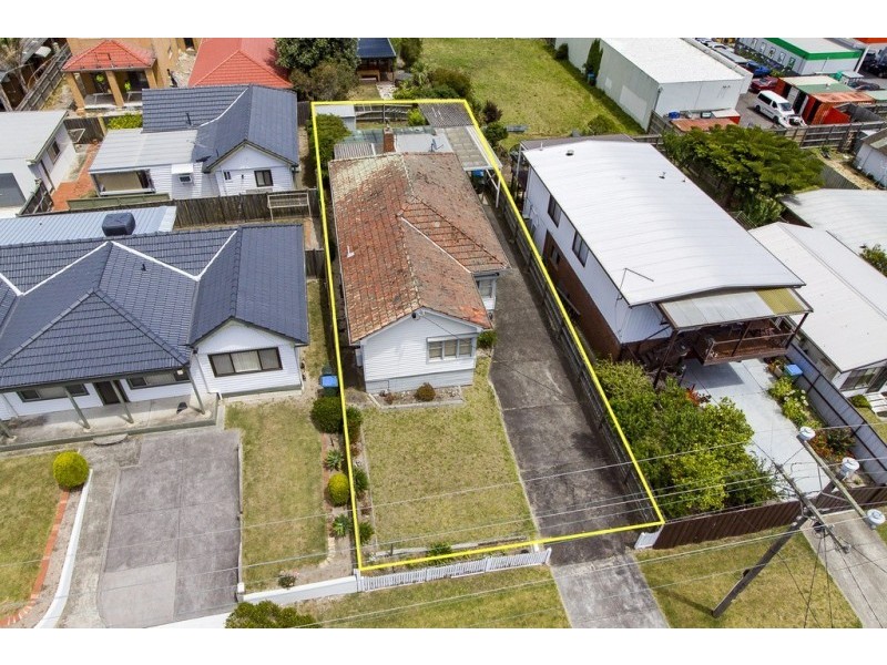 12 Fifth Ave, Rosebud VIC 3939