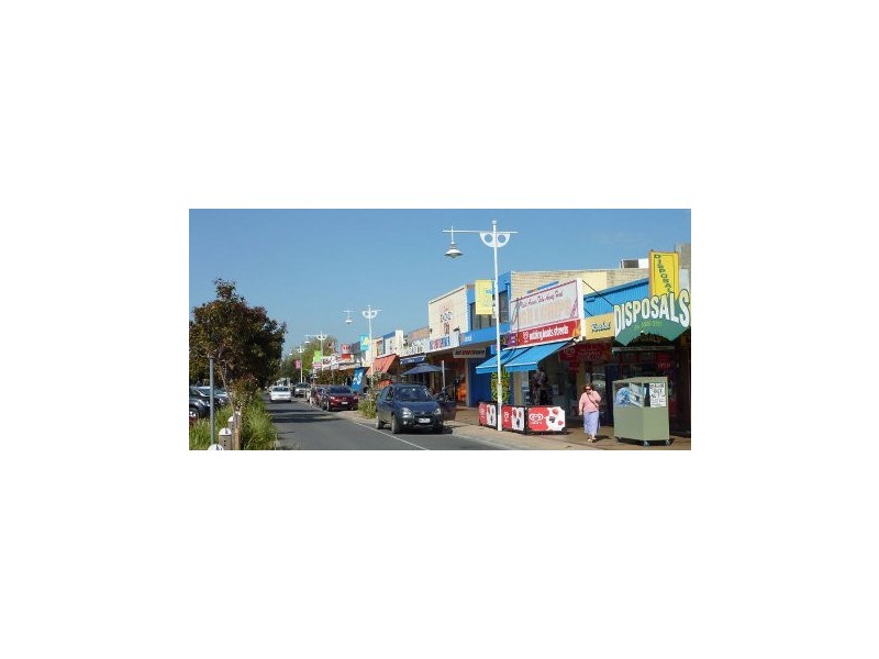 12 Fifth Ave, Rosebud VIC 3939