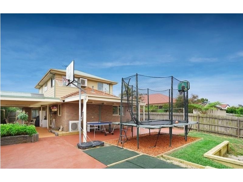 30 Whimbrel Court, Rosebud West VIC 3940