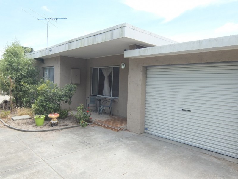 2/28 Staughton Ave, Rosebud West VIC 3940