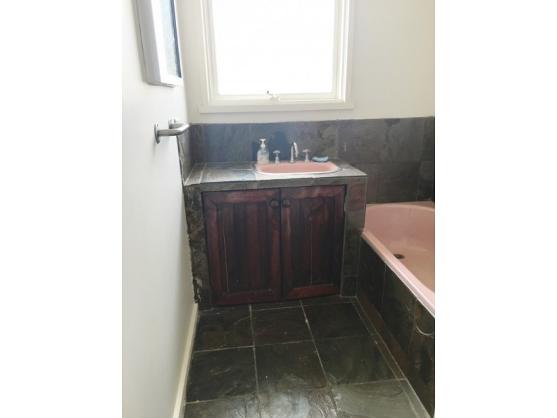 16 Mawarra Avenue, Rosebud West VIC 3940