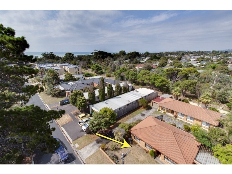 1/9 Chatfield Ave, Rosebud West VIC 3940