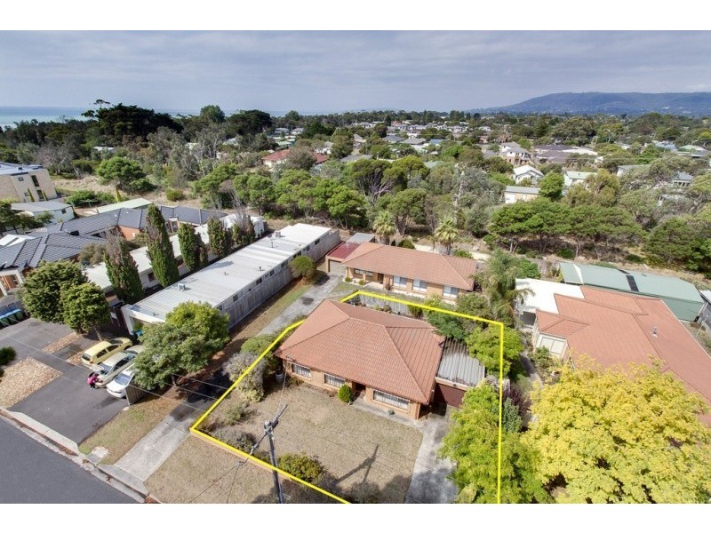 1/9 Chatfield Ave, Rosebud West VIC 3940