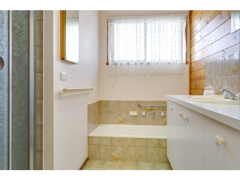 29 Potton Ave, Rosebud VIC 3939