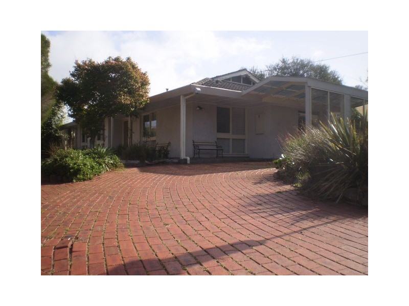 8 Sheoak Avenue, Rosebud West VIC 3940