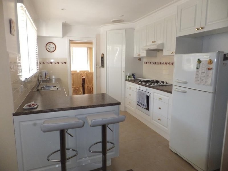 8 Sheoak Avenue, Rosebud West VIC 3940