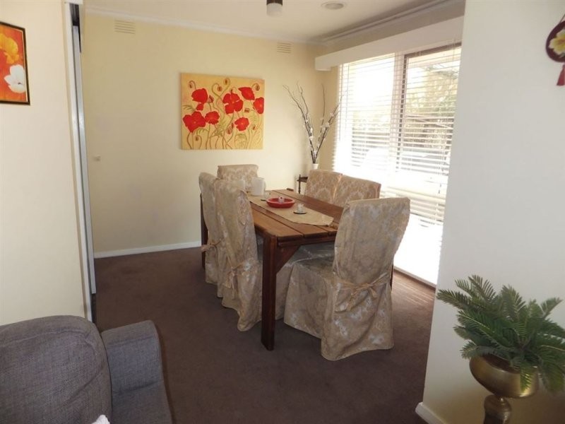 8 Sheoak Avenue, Rosebud West VIC 3940